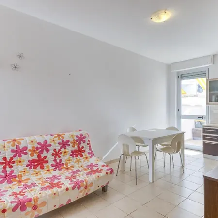 Climatizzato Con Patio Esterno Privato A 150 M Dal Mare Apartment