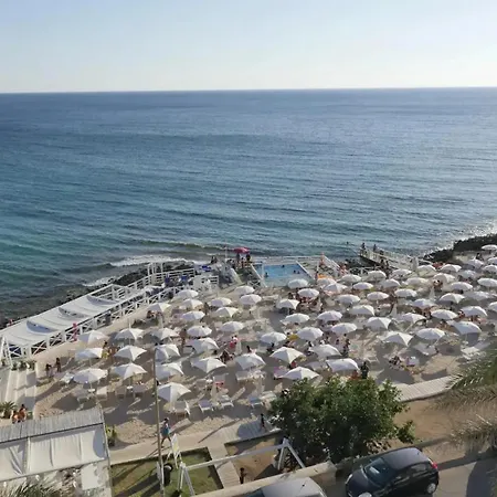 Climatizzato Con Patio Esterno Privato A 150 M Dal Mare